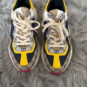 AUTHENTIC Gucci Men Sneakers - Yellow and Beige Pattern